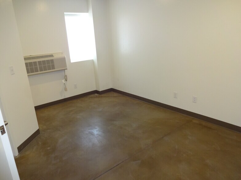 More Photos Of 1900 N 200 E, Spanish Fork Warehouse For Lease