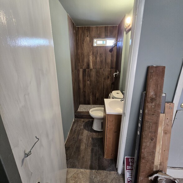 More Photos Of 15709 Bellflower Blvd, Bellflower General Retail For Sale