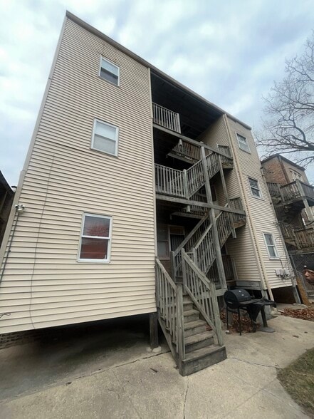 More Photos Of 7951 S Burnham Ave, Chicago Multifamily For Sale