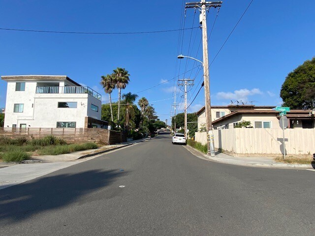 More Photos Of 718-722 N Freeman St, Oceanside Apartments For Sale