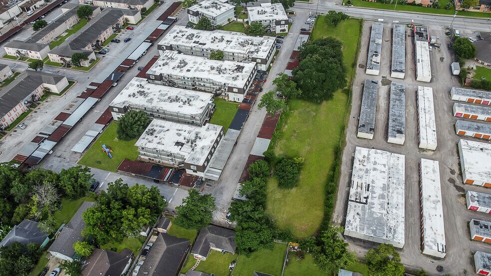 More Photos Of 1051 Burke Rd, Pasadena Land For Sale