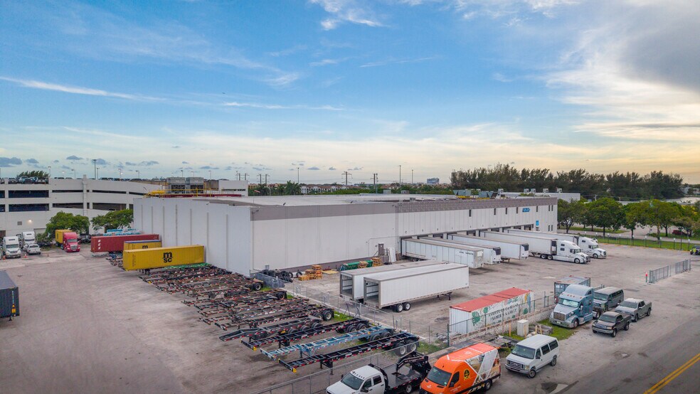 More Photos Of 1301 NW 89th Ct, Doral Warehouse For Lease