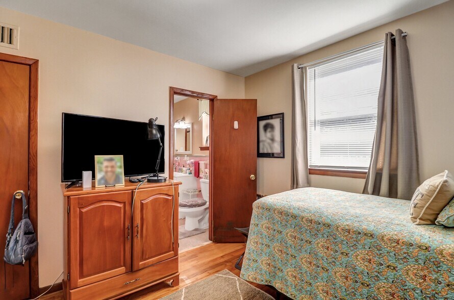 More Photos Of 601 E 53rd St, Savannah Apartments For Sale