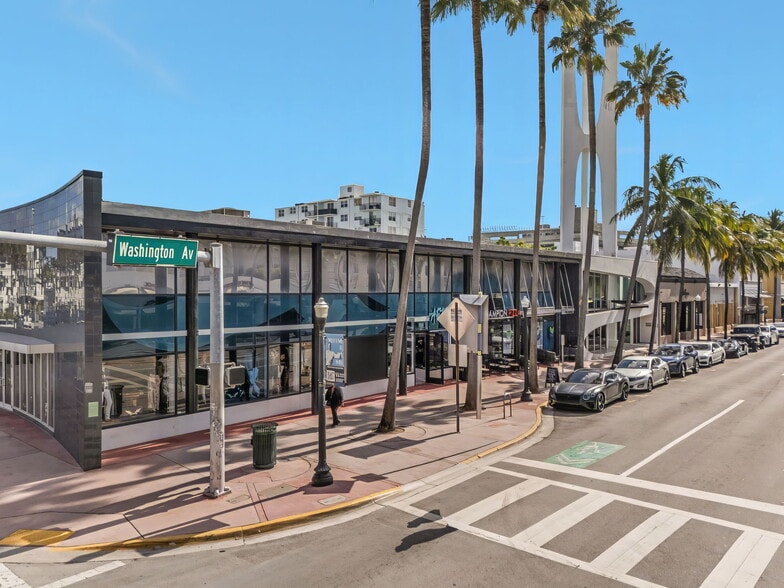 More Photos Of 743-755 Washington Ave, Miami Beach Bar For Lease