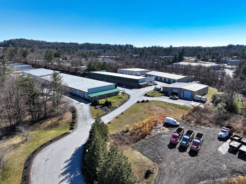 Primary Photo Of 1-18 Business Park Cir, Arden Light Distribution For Lease