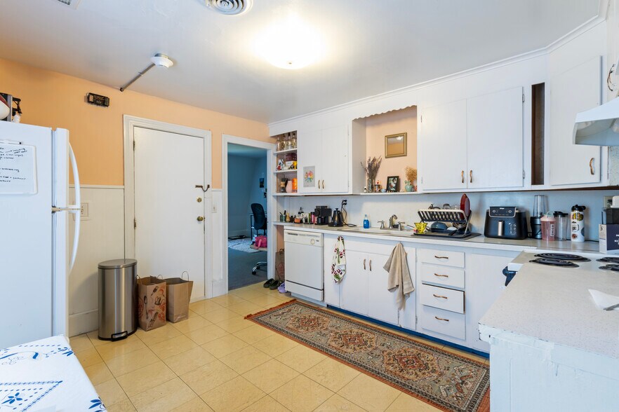 More Photos Of 176 Williams St, Providence Apartments For Sale