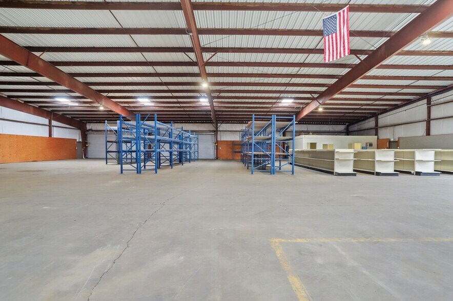 More Photos Of 13840-14320 N Beckman Rd, Lodi Warehouse For Lease
