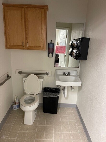 More Photos Of 107 W Main St, Cameron Storefront Retail Office For Sale