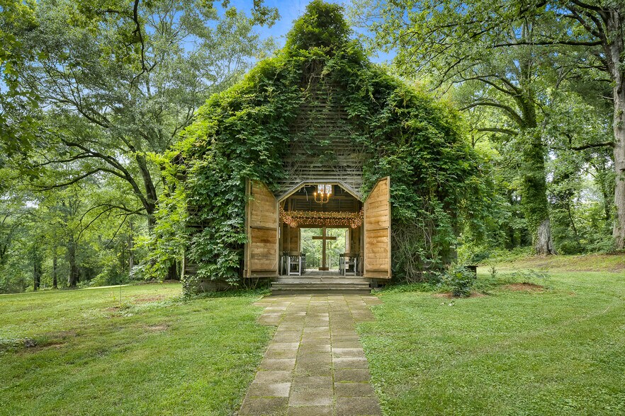 More Photos Of 207 Westminster Hwy, Westminster Specialty For Sale