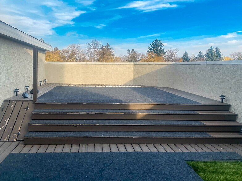 More Photos Of 122 5 St S, Lethbridge Apartments For Sale