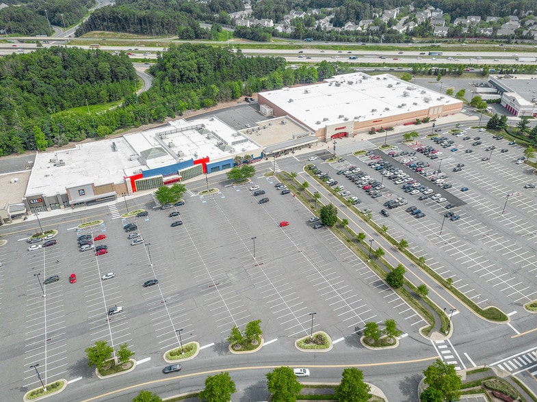More Photos Of 13033 Fair Lakes Shopping Ctr, Fairfax General Retail For Sale