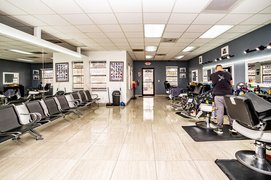 More Photos Of 45 Alabama Rd, Lehigh Acres General Retail For Lease