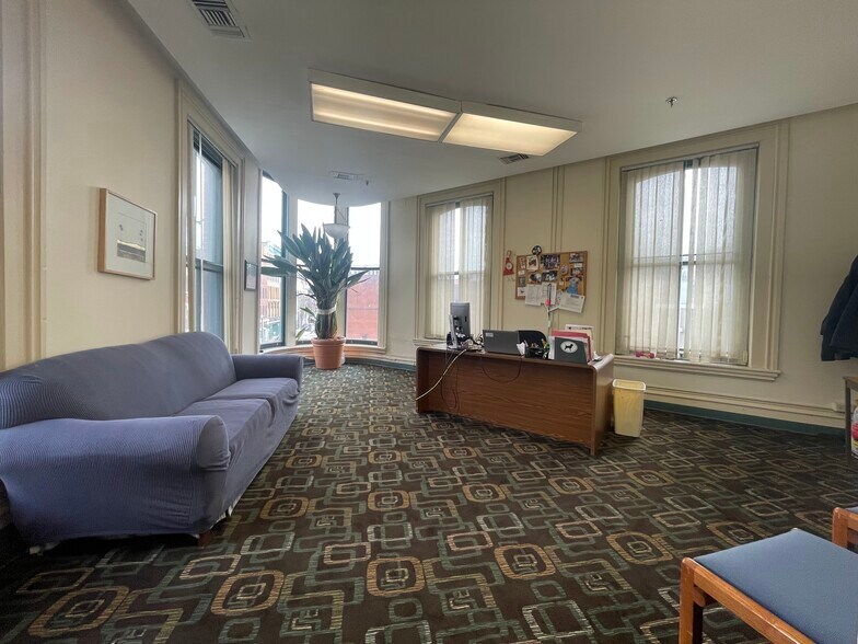 More Photos Of 97-105 Main St, Norwich Office For Sale