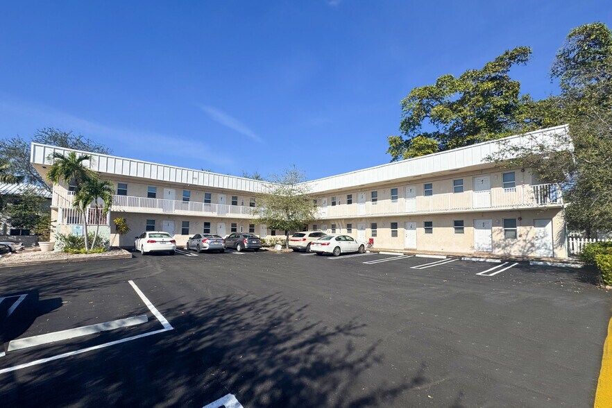 Primary Photo Of 900-902 SE 1st St, Pompano Beach Apartments For Sale