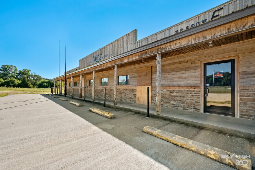 More Photos Of 16727 E Highway 62, Garfield Storefront Retail Office For Lease