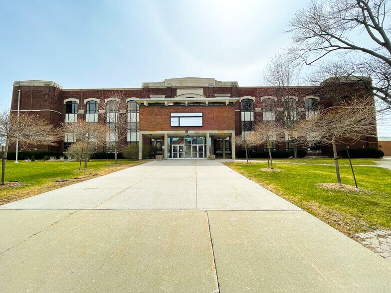 More Photos Of 1375 London Rd, Sarnia Storefront For Lease