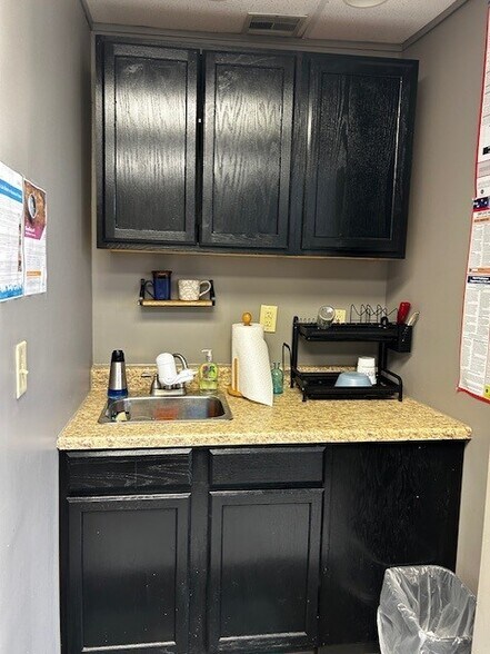 More Photos Of 6931 S 66th East Ave, Tulsa Medical For Sale