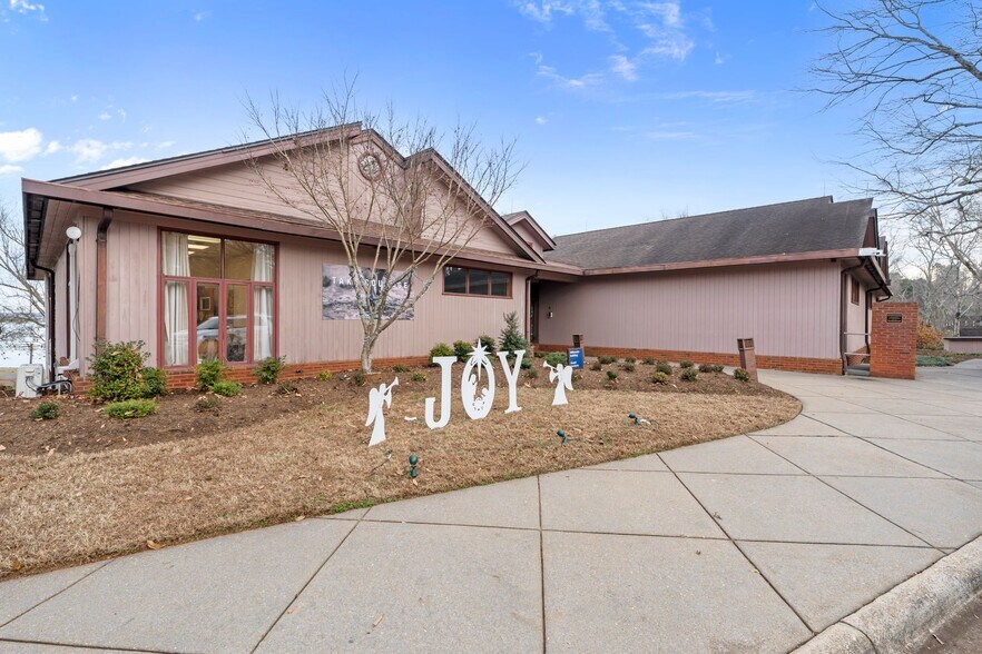 More Photos Of 6692 Valwood Rd, Conover Specialty For Sale