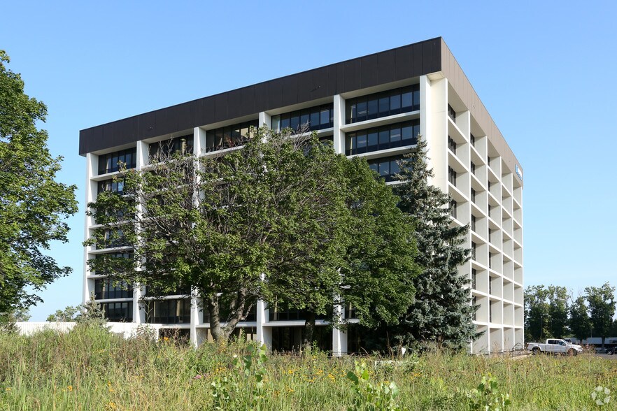 More Photos Of 400 Highway 169 S, Saint Louis Park Office For Lease