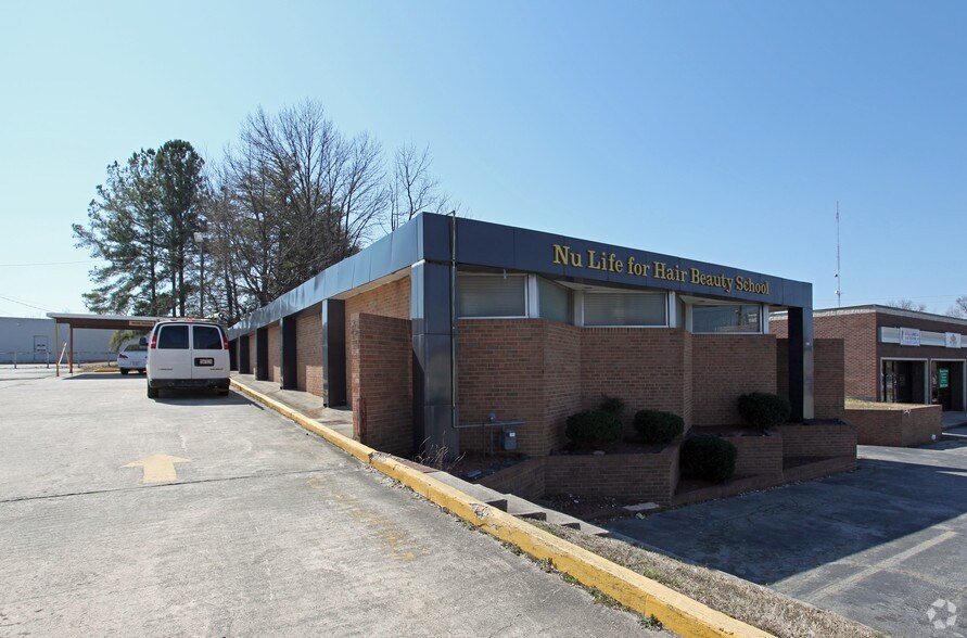 1710 E Bessemer Ave, Greensboro, NC 27405 Office For Lease