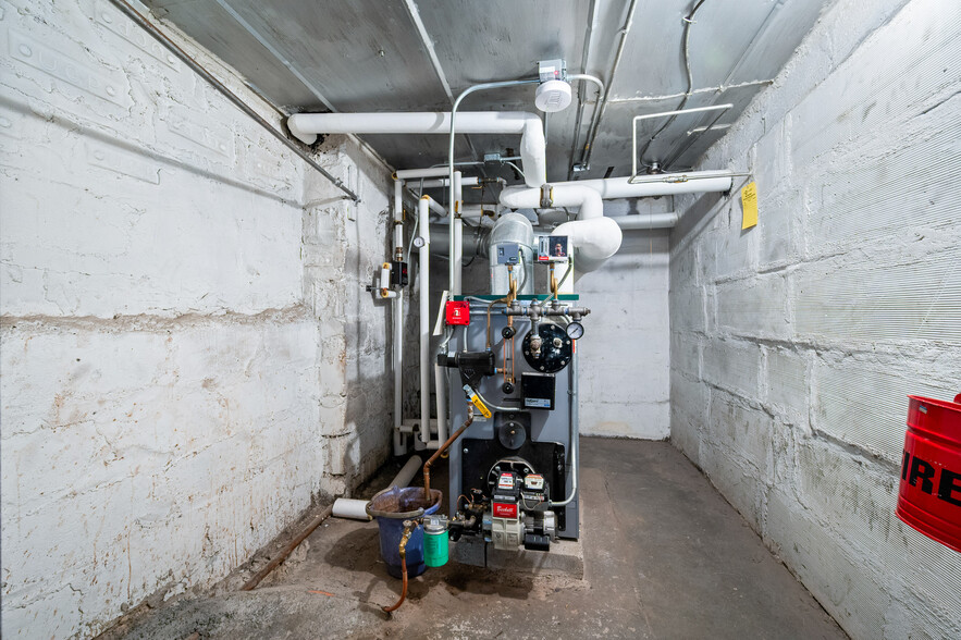 More Photos Of 2101 76th St, Brooklyn Flex For Sale