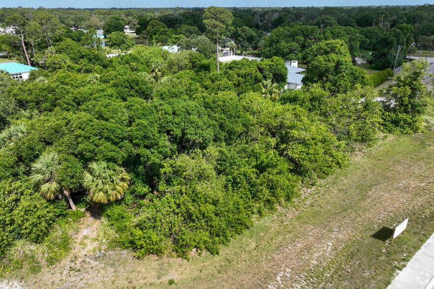 More Photos Of 7310 Lakewood Park Dr, Fort Pierce Land For Lease