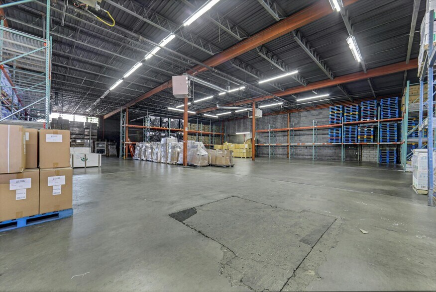 More Photos Of 370 Bergen Ave, Kearny Warehouse For Lease