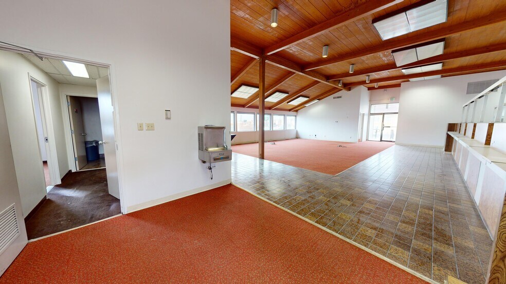 More Photos Of 1005 W 4th St, Winnemucca Bank For Sale