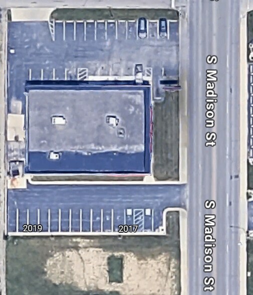 More Photos Of 2001 S Madison St, Muncie Freestanding For Lease