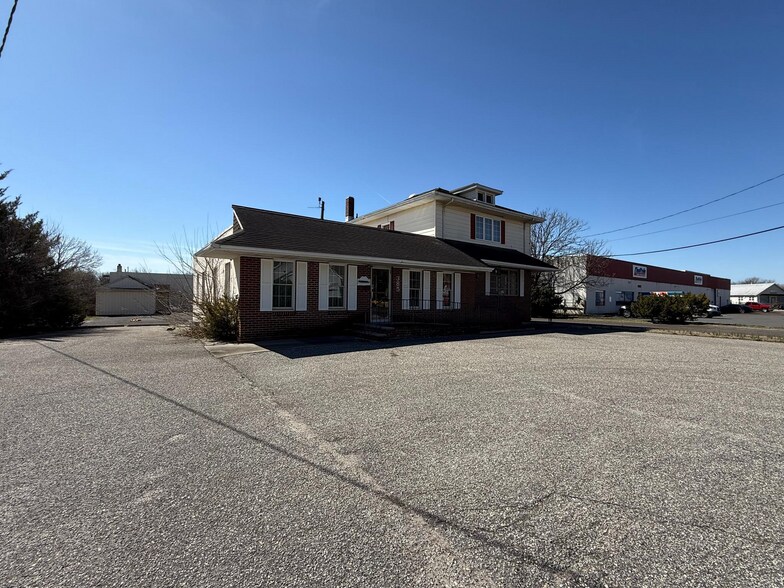 More Photos Of 385 Wheat Rd, Vineland Flex For Sale