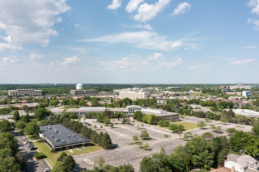 More Photos Of 1120 E Diehl Rd, Naperville Office For Lease