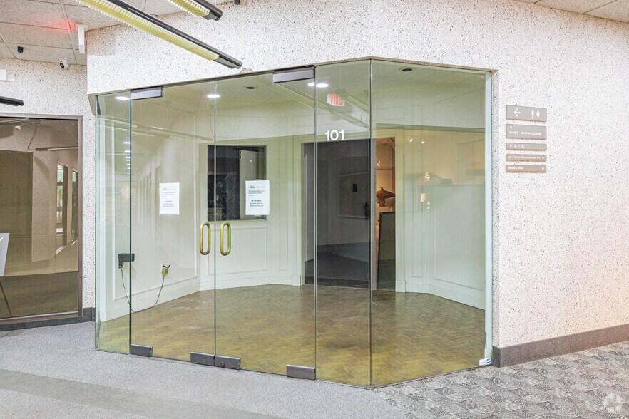 More Photos Of 23533 Mercantile Rd, Beachwood Flex For Sale