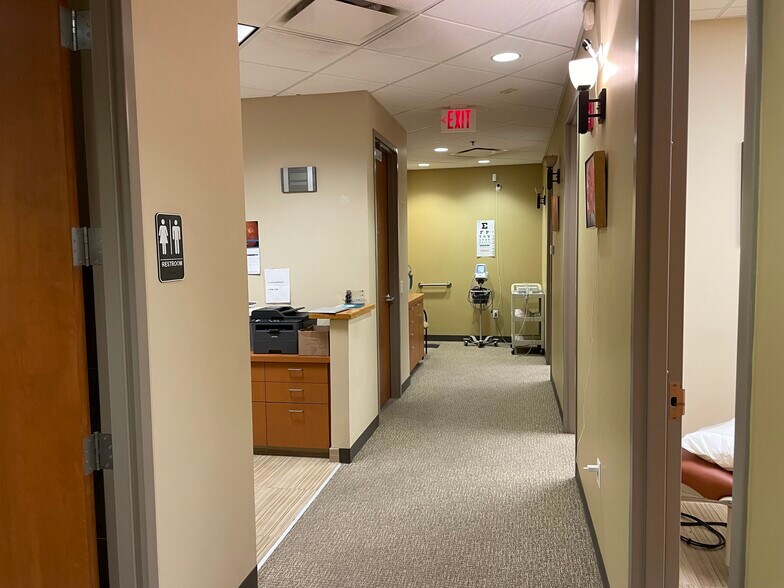 More Photos Of 4909 S Alma School Rd, Chandler Medical For Sale