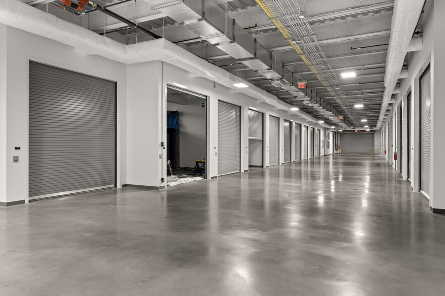 More Photos Of 4229 N FM 620 Hwy, Austin Showroom For Sale