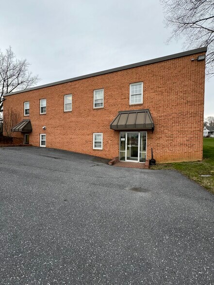 More Photos Of 3060 N Valley Pike, Harrisonburg Office Residential For Lease