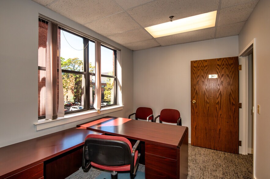 More Photos Of 241 Main St, Hartford Office For Sale