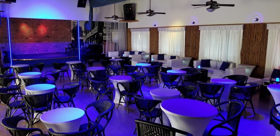 More Photos Of 17-25 S J St, Lake Worth Restaurant For Sale