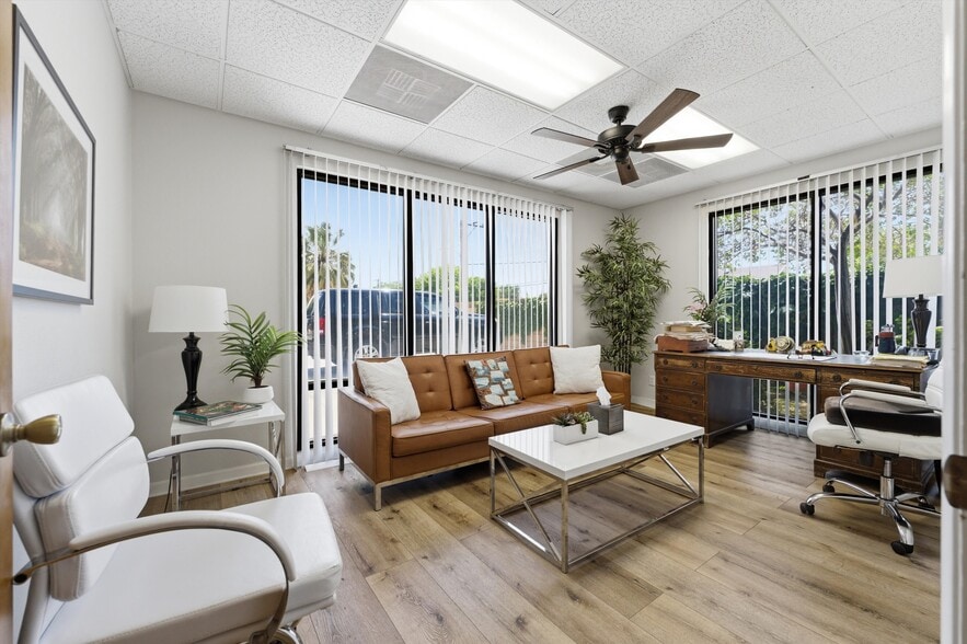 More Photos Of 44709 Date Ave, Lancaster Medical For Sale