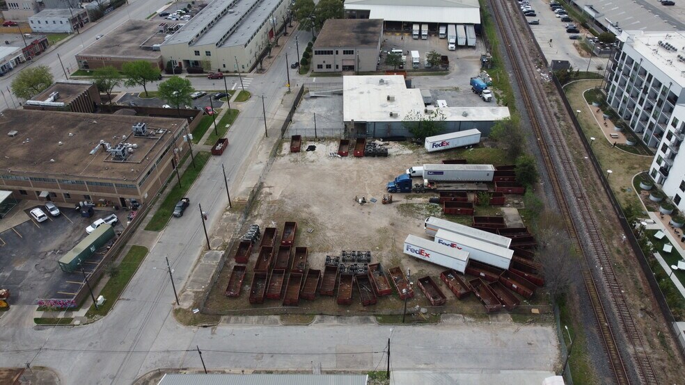 More Photos Of 2102 Center, Houston Land For Sale