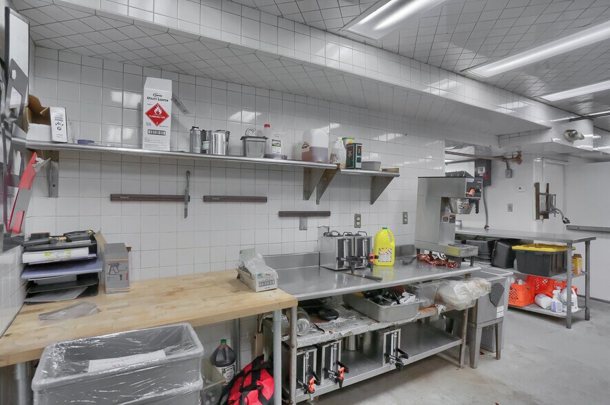 More Photos Of 634 Camp Horne Rd, Pittsburgh General Retail For Sale