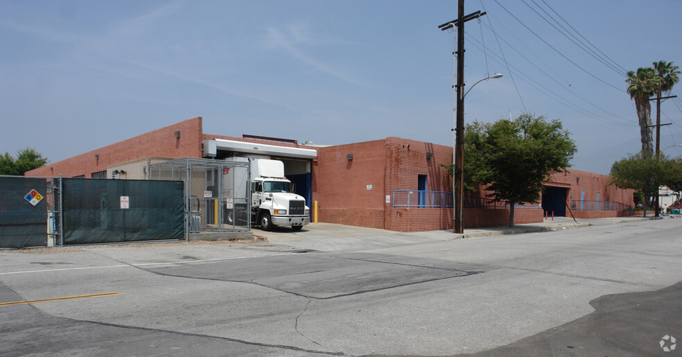 Primary Photo Of 125 N Vinedo Ave, Pasadena Warehouse For Lease