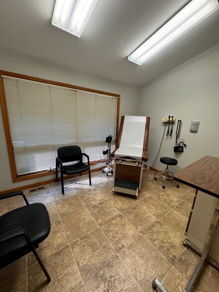 More Photos Of 12774 Boenker Ln, Bridgeton Medical For Sale