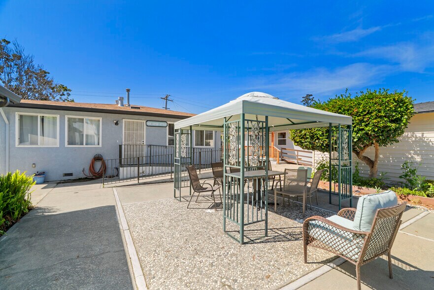 More Photos Of 22427 Montgomery St, Hayward Congregate Senior Housing For Sale