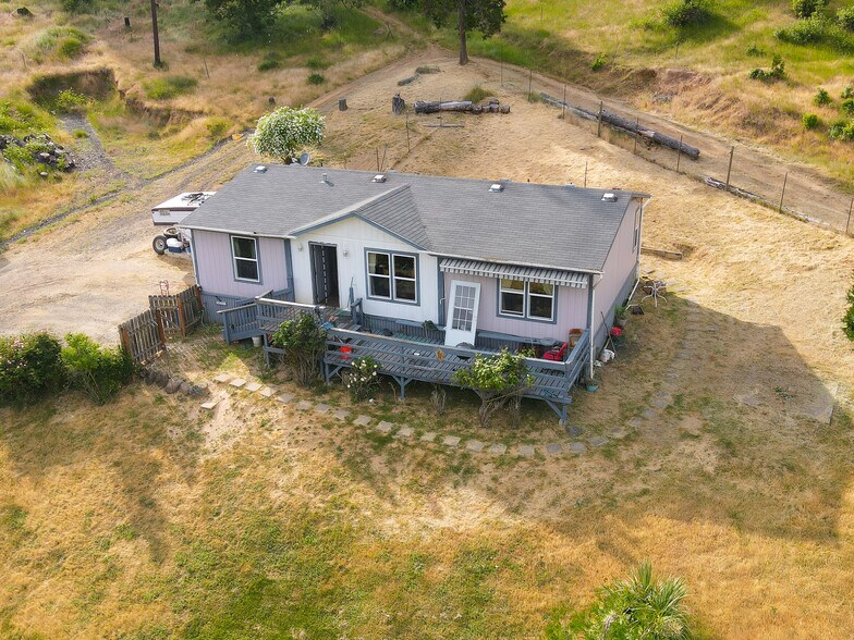 More Photos Of 1329 Larson Rd, Roseburg Winery Vineyard For Sale