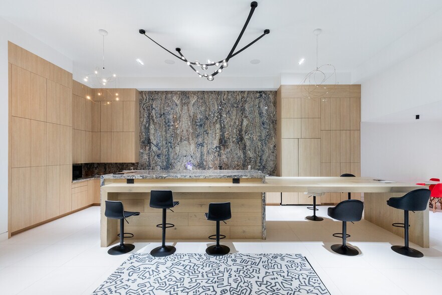 More Photos Of 918 J St, Sacramento Office Residential For Sale