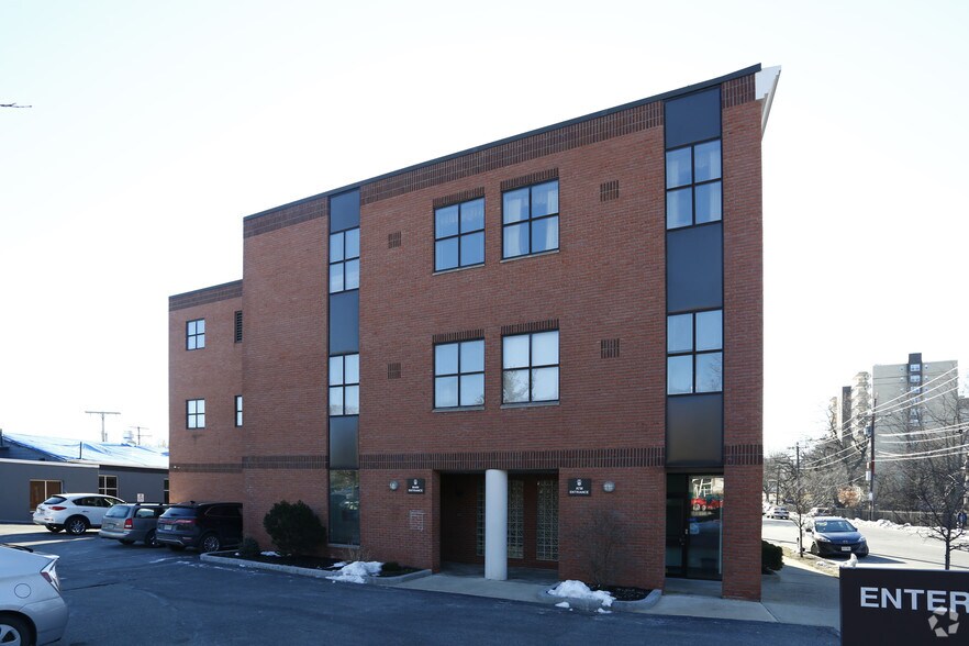 More Photos Of 19-23 Broadway, Arlington Office Residential For Lease