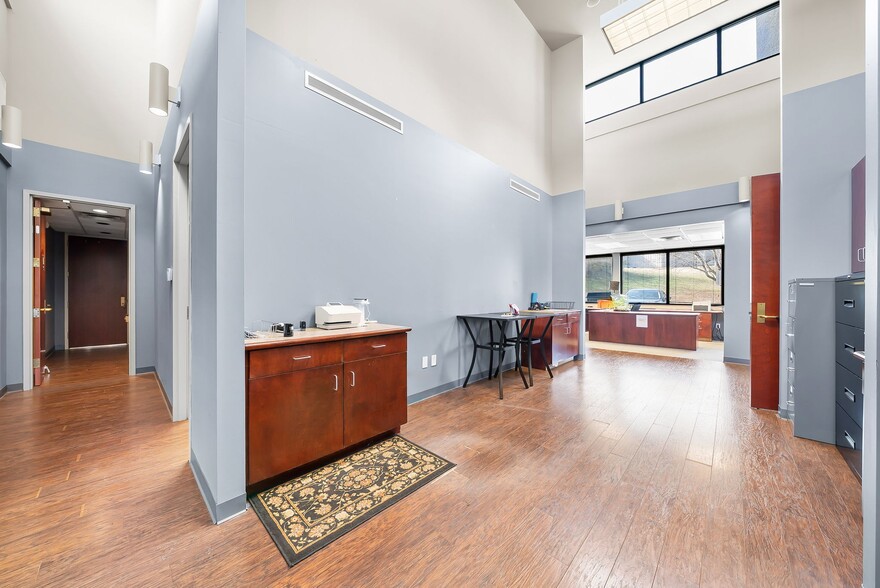 More Photos Of 112 Center Ct, Clarksville Office Residential For Sale