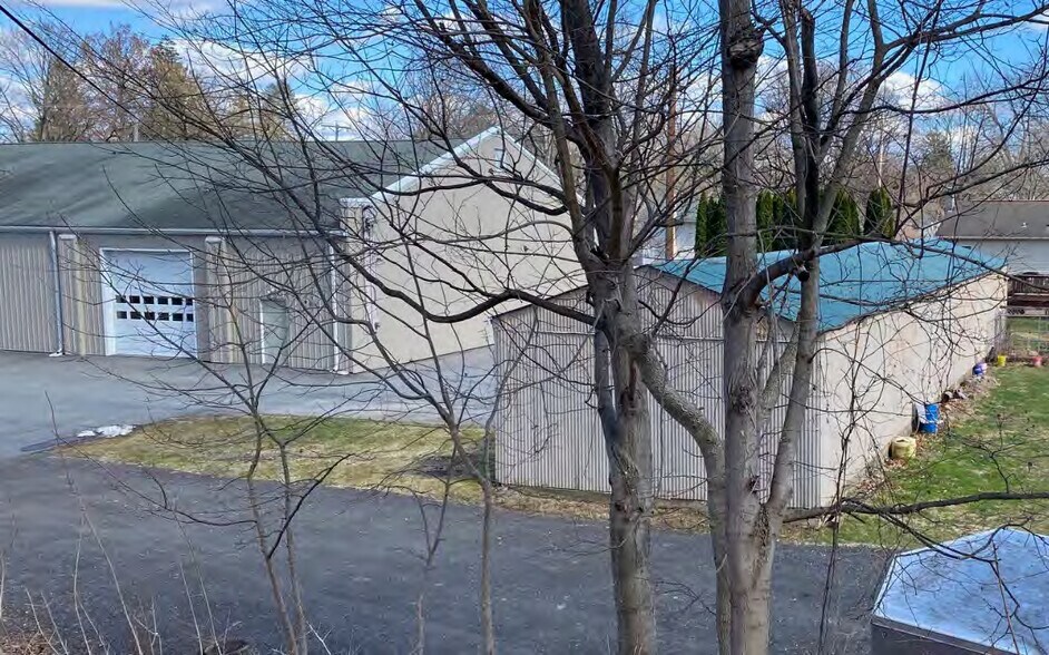 More Photos Of 300 5th St, Belvidere Light Distribution For Sale