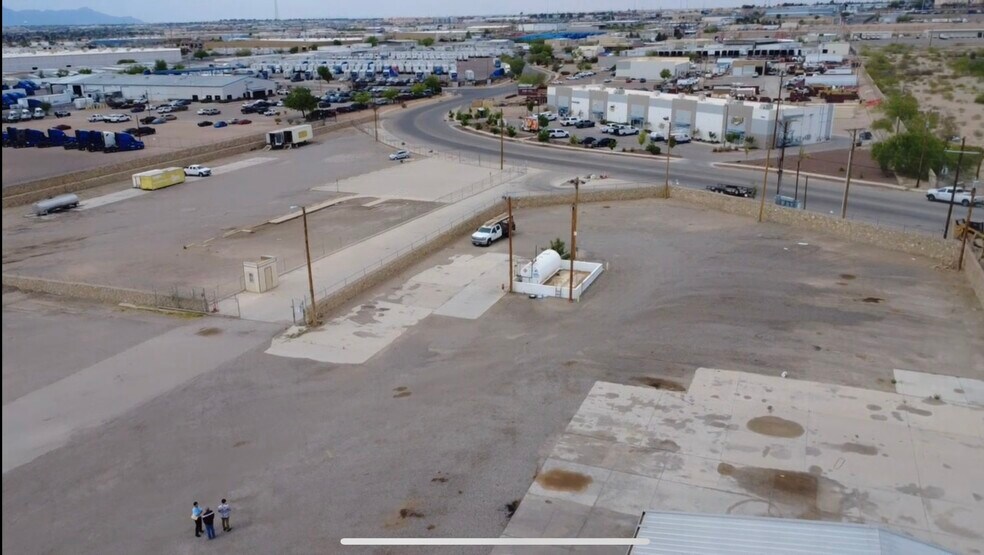 More Photos Of 8000 Escobar Dr, El Paso Land For Lease