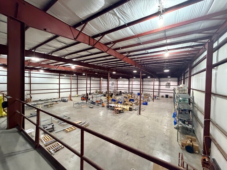 More Photos Of 2205 Bremer Rd, Fort Wayne Warehouse For Sale